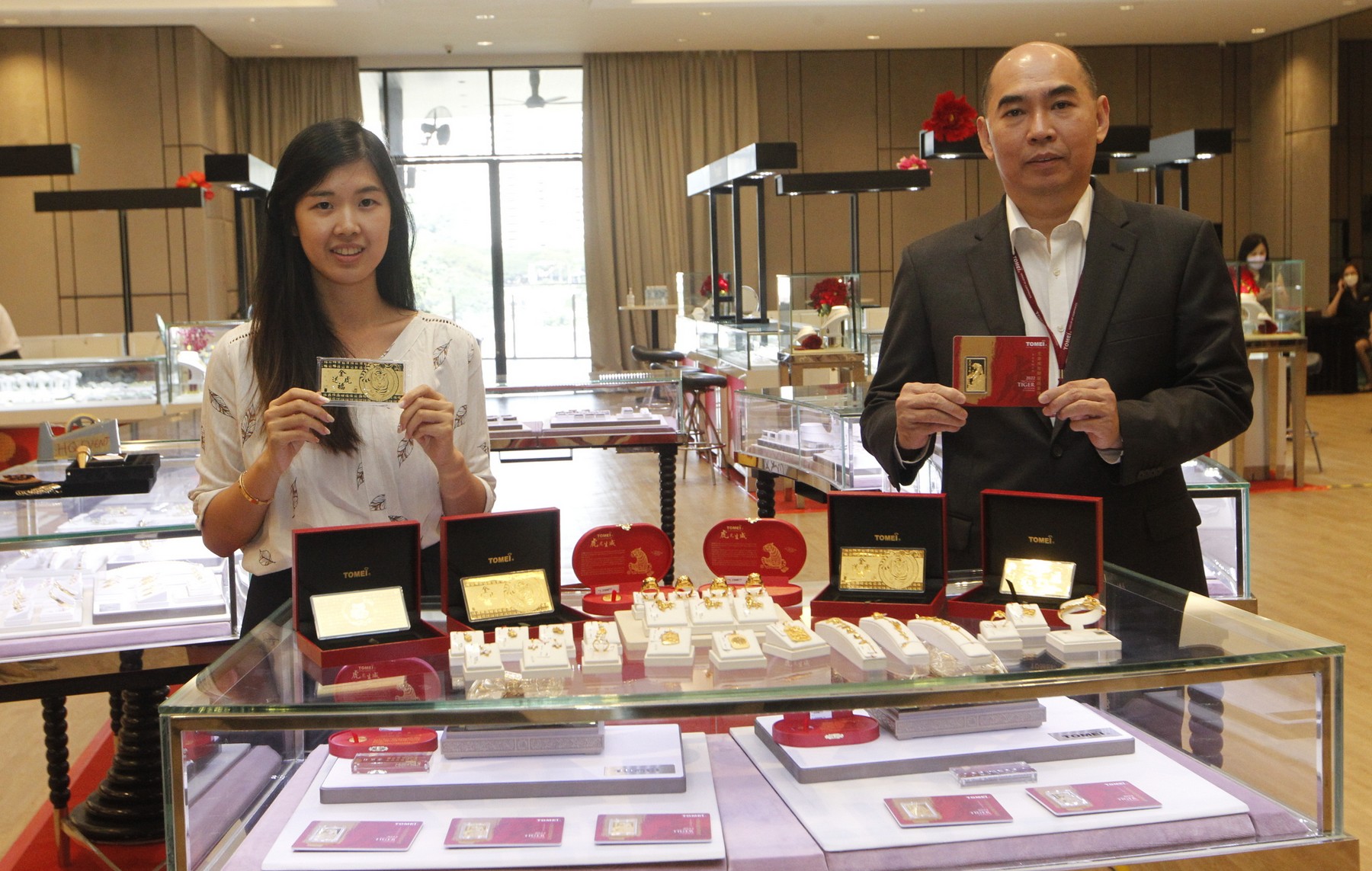 23/1/大都会/做三分二版就好/新春系列：多美金饰