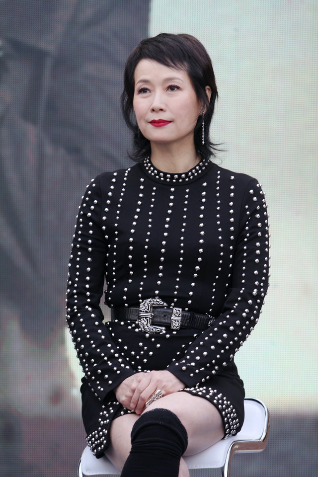 58岁穿短裙被歧视 叶童:年龄不是问题