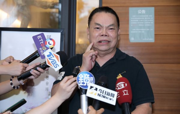 71岁蔡头肝癌末期离世 反串成传奇