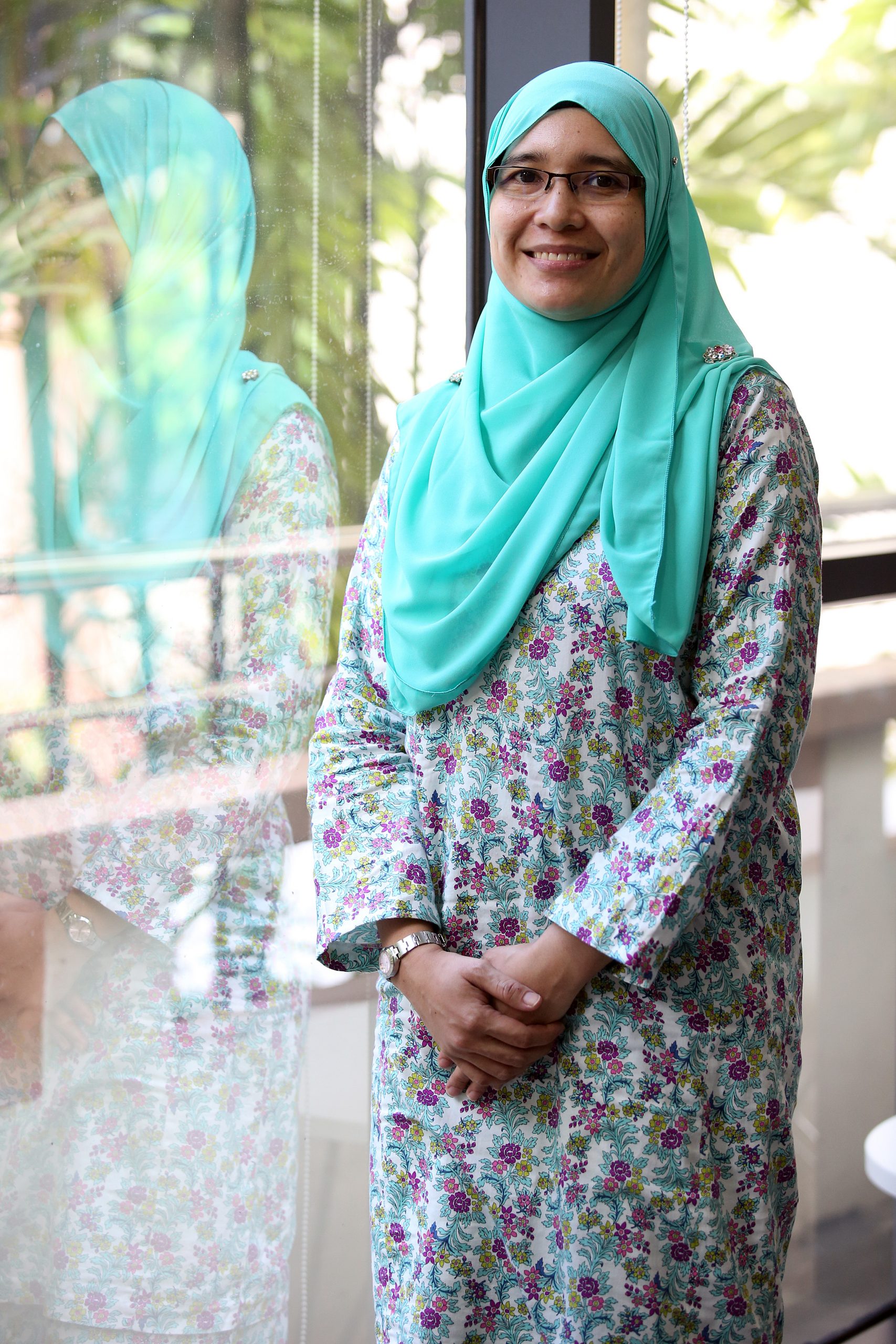 9/1见报∕我们/循人∕友族老师获董总长期服务奖