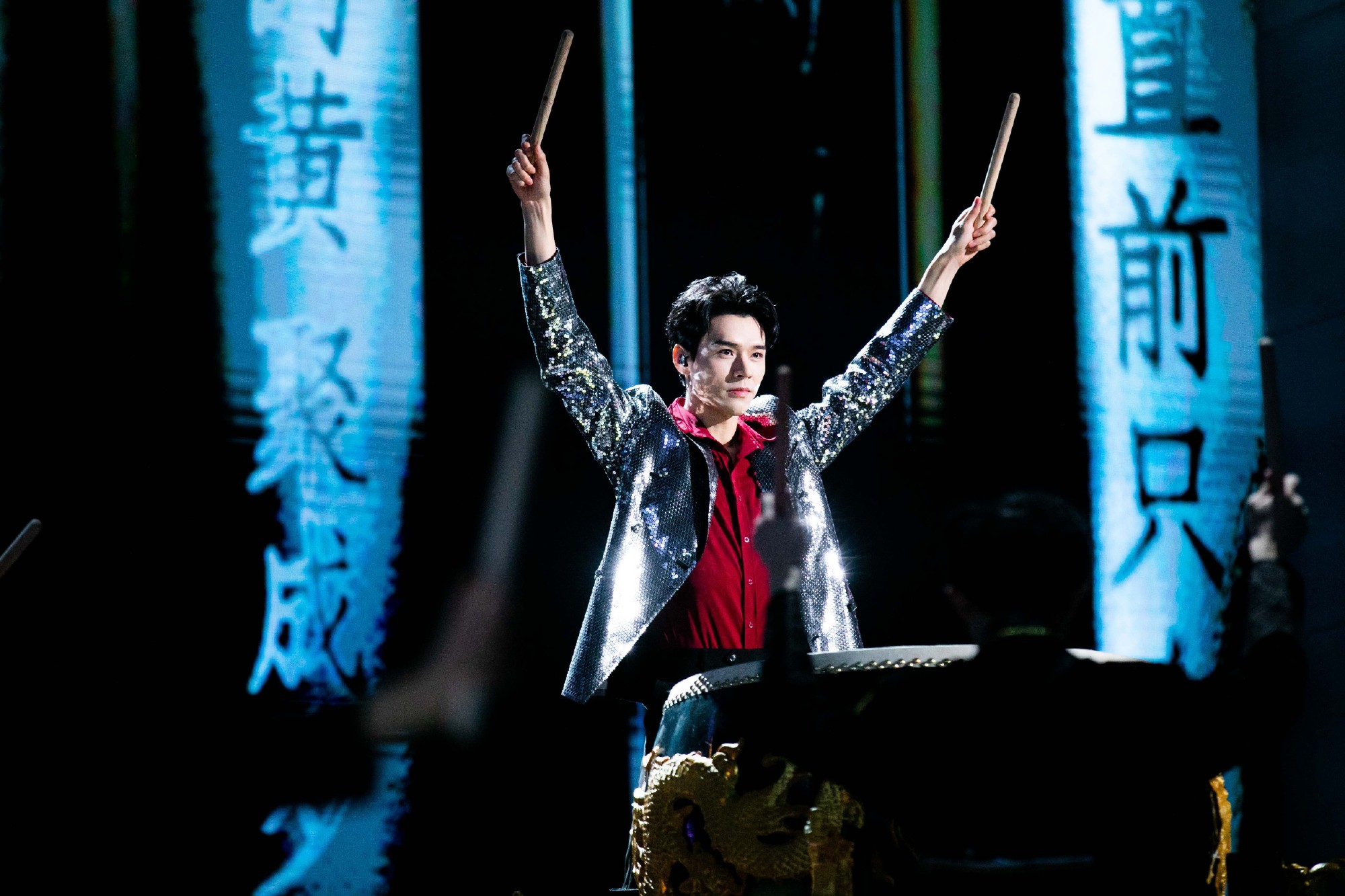 全开麦真唱翻车! 信跑调带偏龚俊遭群嘲