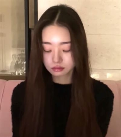 宋智雅憔悴哽咽道歉 百万频道全清空