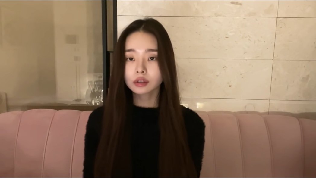 宋智雅憔悴哽咽道歉 百万频道全清空