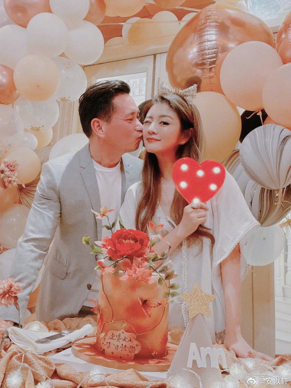 ​老公涉洗钱遭逮画面曝光  安以轩遭网民狂酸