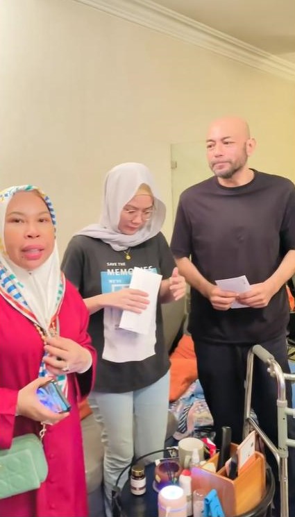 “你这么漂亮不要去洗碗” 维达劝阿茜拉辞工免“降级”