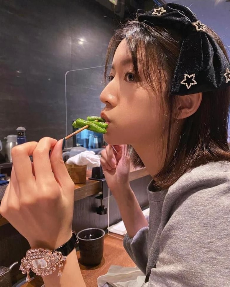 与余德丞单独约会当胡鸿钧没到 蔡思贝又有新绯闻？	