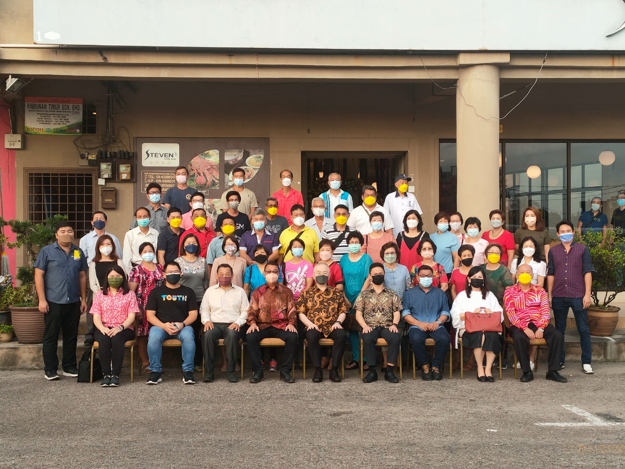 东:魏家祥说,大选最迟明年或许更早举行,大家要同心协力一起应对。