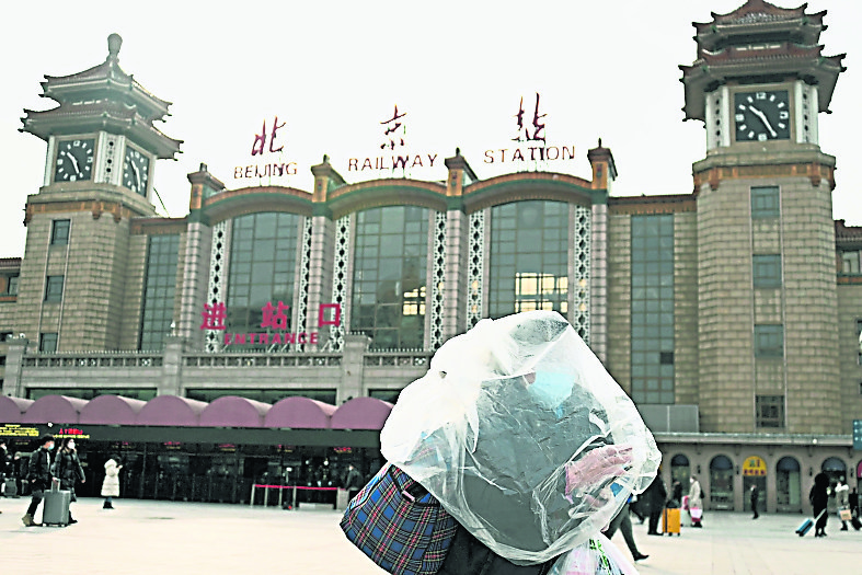 中国春运高峰 各大火车站挤爆