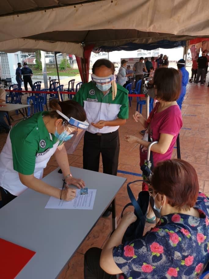 交大都会：有故事的人（1月11日刊）：服务社会 丰富人生/欧曼平