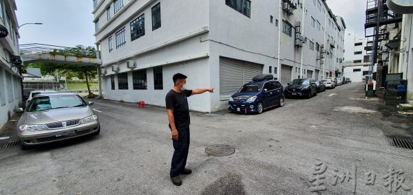 供FB／人要衣装 车也要新装，新年前夕 洗车店生意暴增