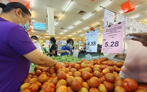 供FB/威拉班:商家春节勿擅抬高价,违例者严惩不贷