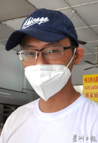 供FB/订书钉包装食物可罚款监禁,小贩研究新包装法,也有小贩维护食安早弃用