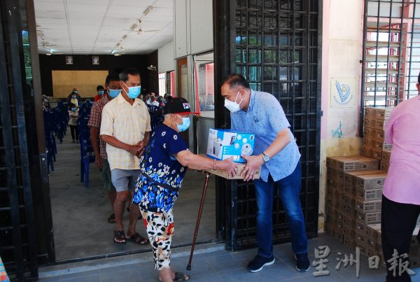 供FB/谢谢善心者“红包”!赈灾筹款超过31万,日叻务逾400户灾黎获援助