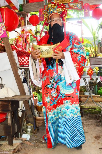 供FB／财神爷施巧手，废物变艺术品