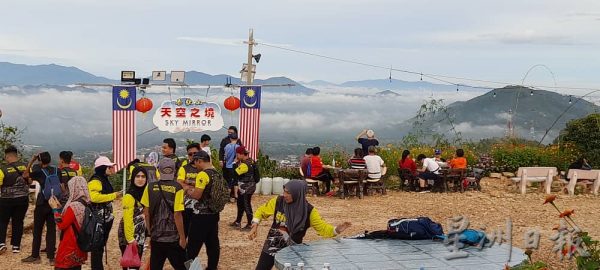 供FB／马口泰梳山“上”年景了，年味十足