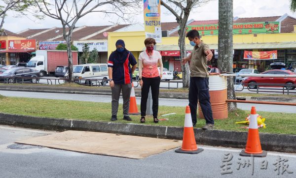 供FB/Garden Homes道路下陷成坑洞,民众请小心