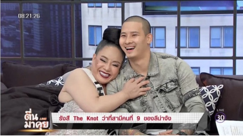 公开“聘夫”两年换14嫩老公 泰富婆人财两空好凄凉