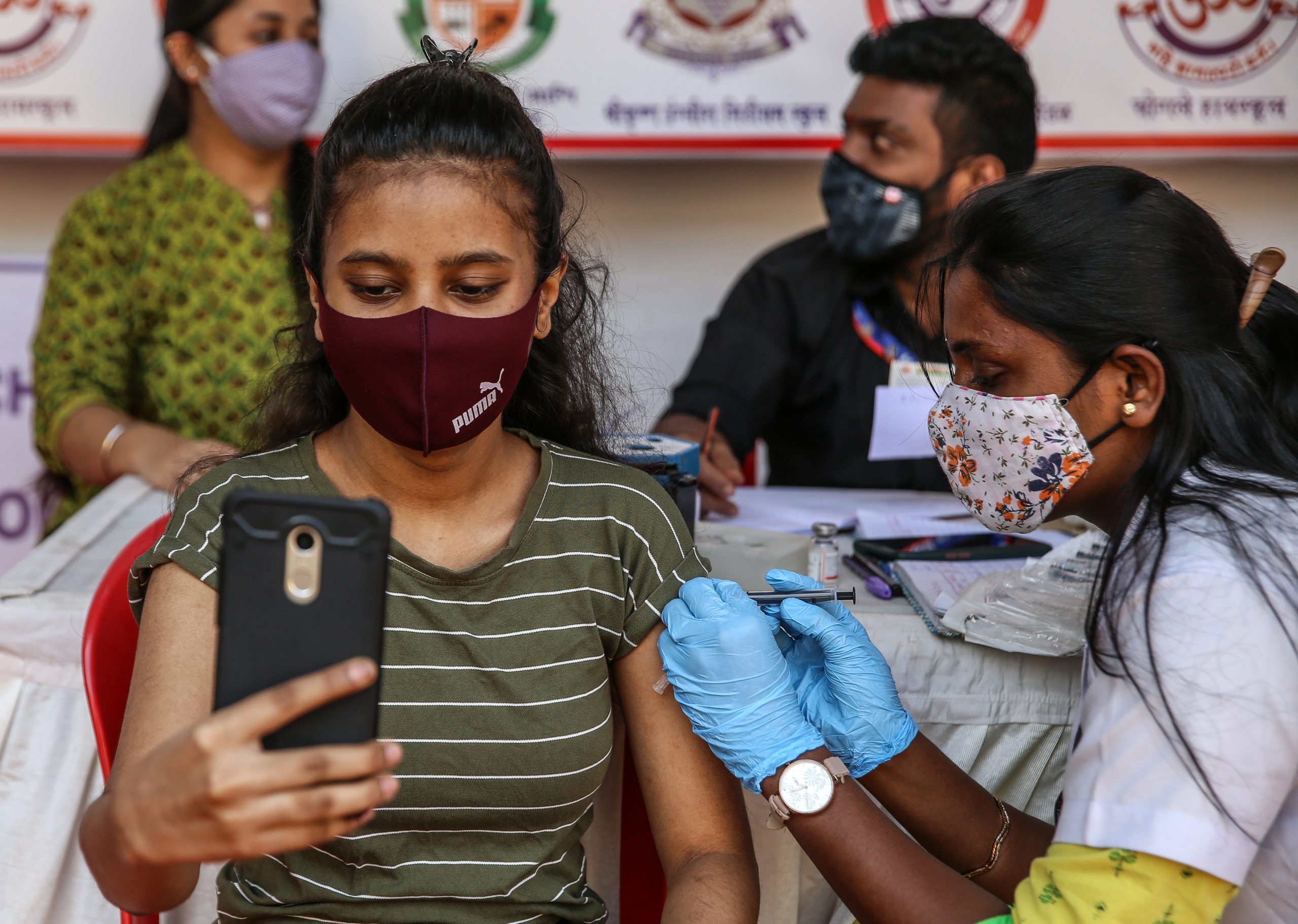 印度冠病疫情以来 近15万儿童失父母