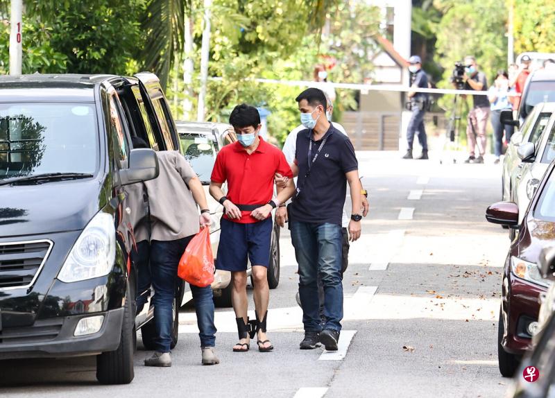 双胞男童命案 父亲押回现场助查