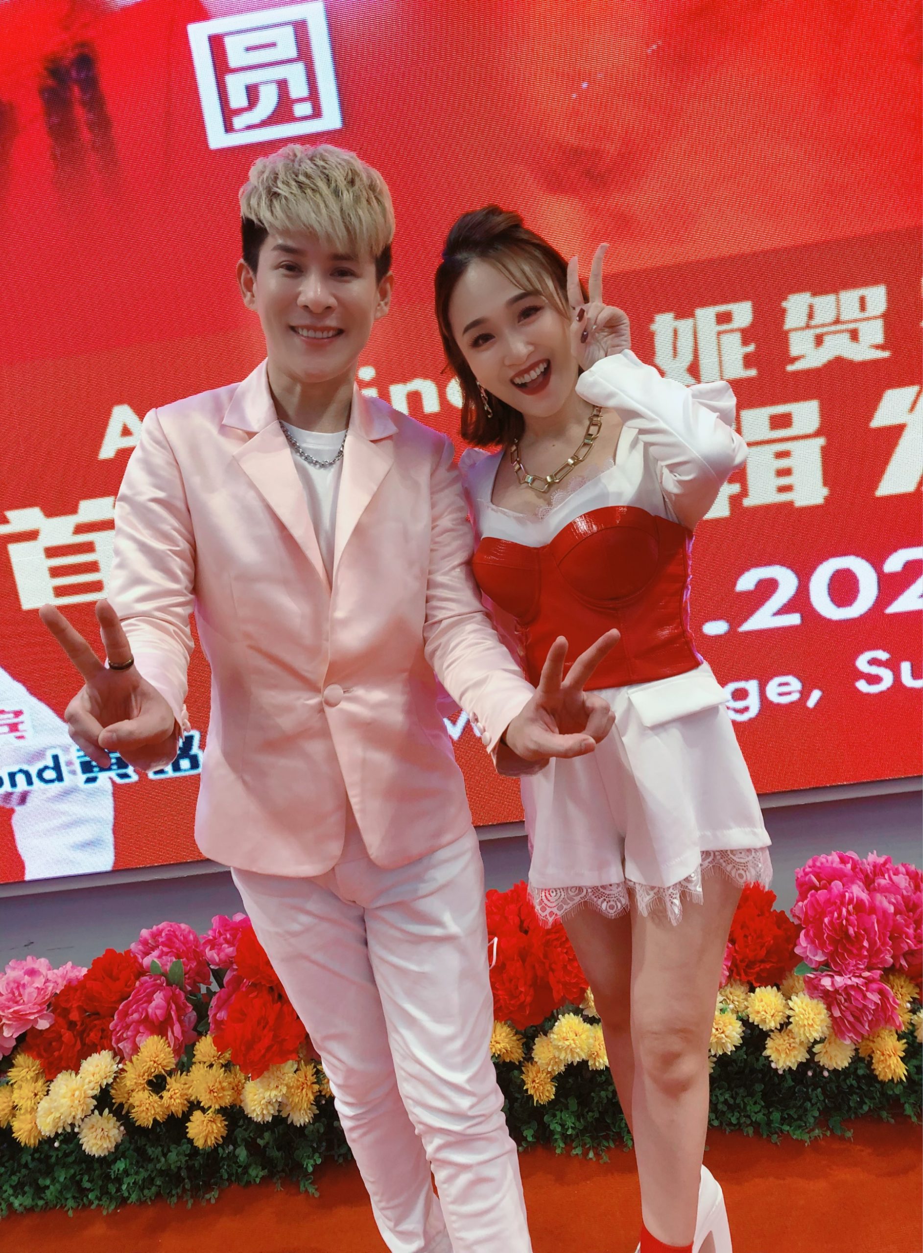 发片遇天灾又强碰王力宏离婚 阿妮坚持如期上线