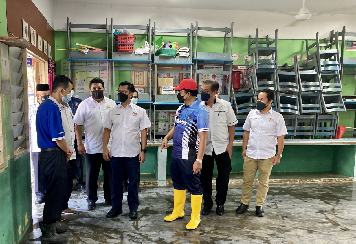 国:副教长:全国超过300所受水灾影响的学校料下周全部开课