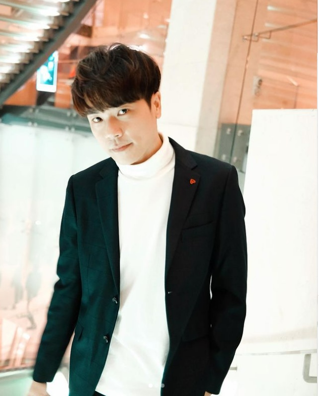 大水灾家里断水断电 郭晓东借宿拍摄MV豪宅