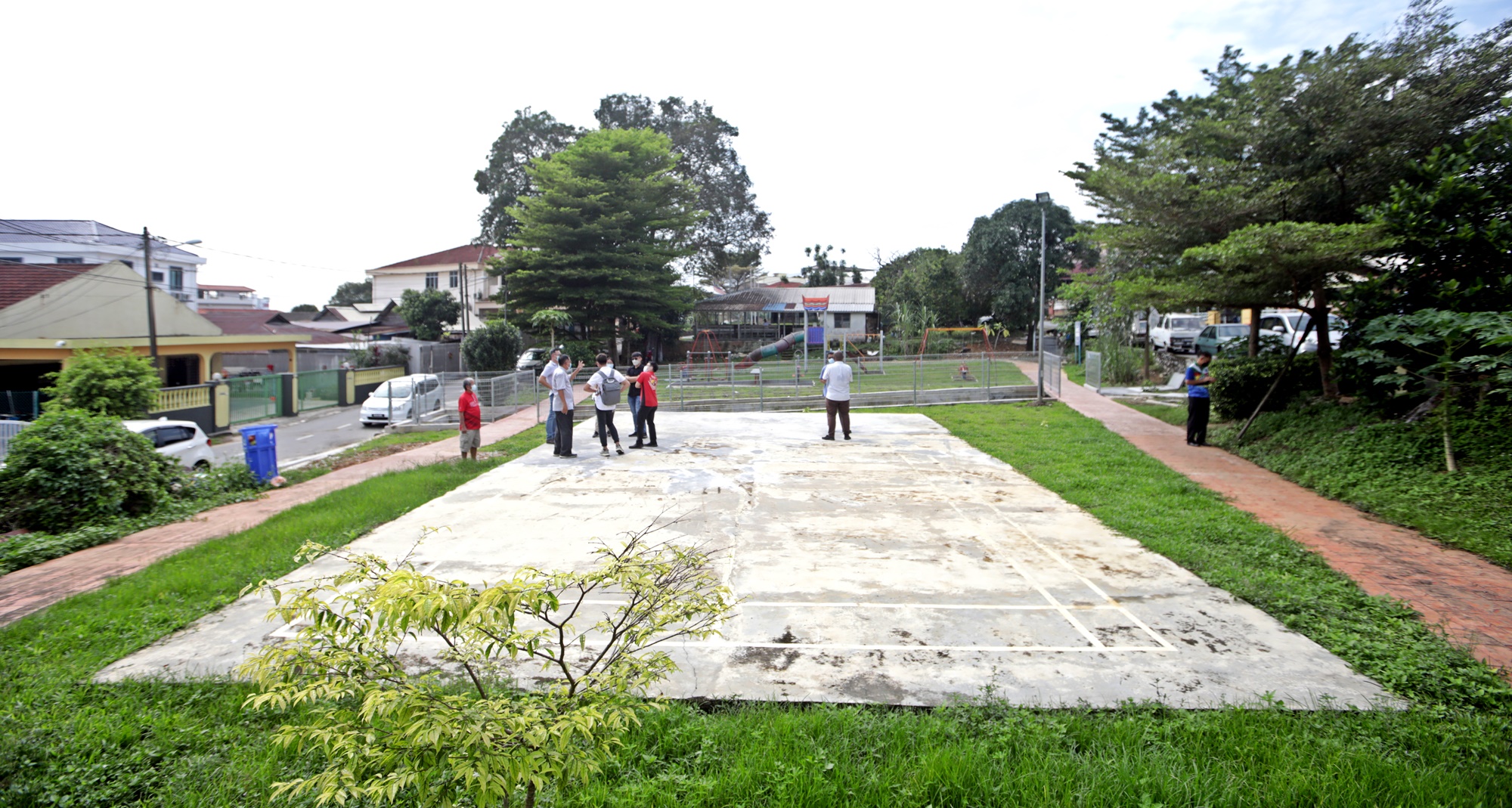 大都会 /欧阳捍华巡视沙登新村第四区小型蓄水池工程完工 / 4图