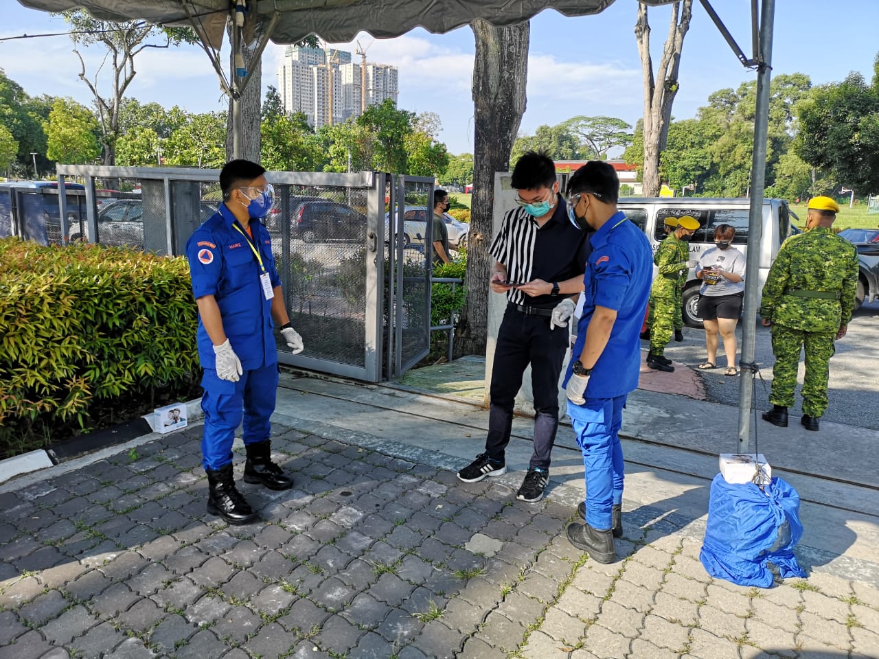 大都会/封面/巴生大型接种中心今日起运作，日均为2000人接种！