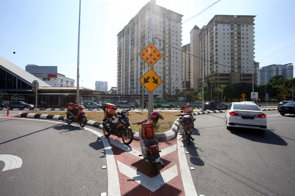 大都会/甲洞卫星市安泵2路路面规划问题