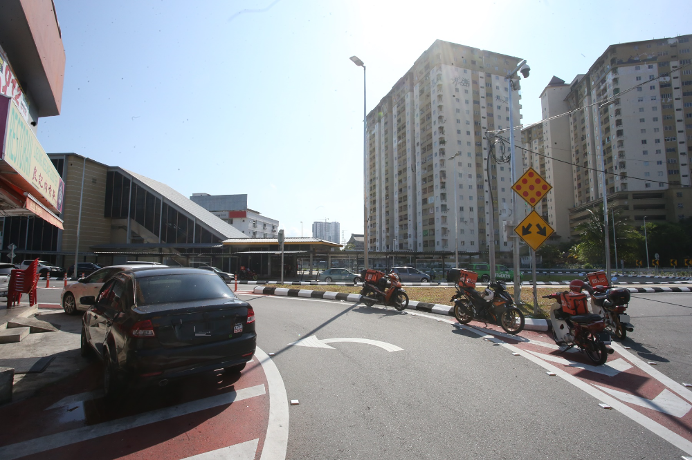 大都会/甲洞卫星市安泵2路路面规划问题