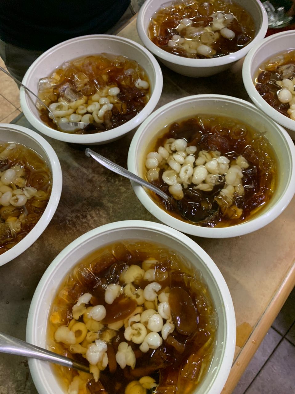 大都会/ME02头/“马拉妹出闸”两晚饭局