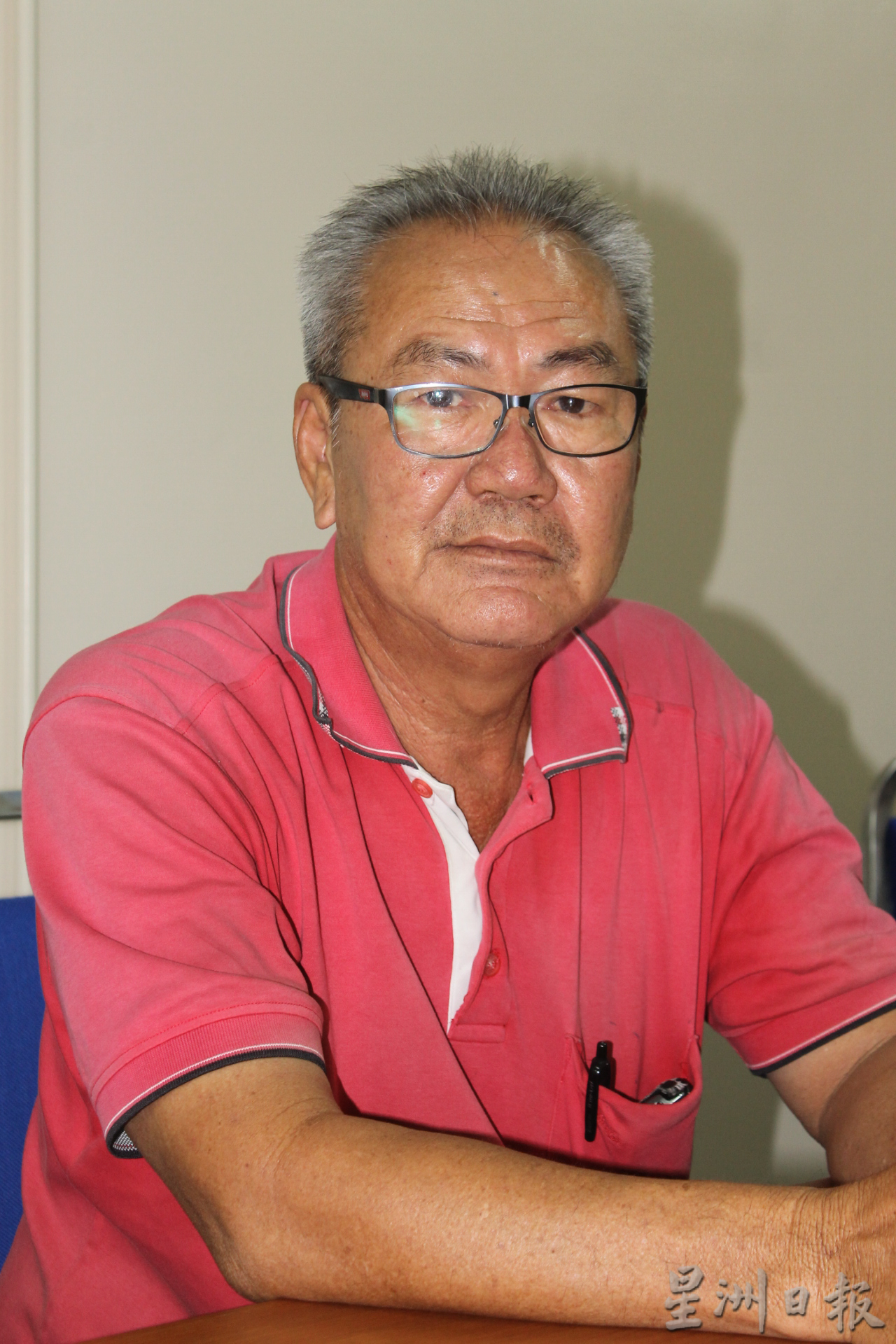 大都会/ME02头/新村有多少钱?前后两任村长数目不一/4图