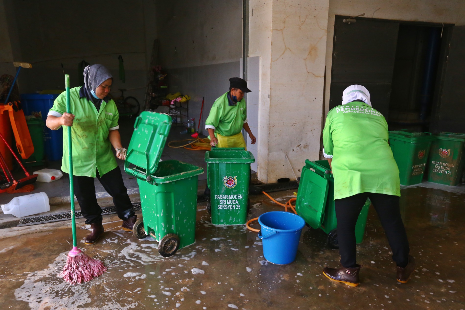 大都会/ME03头/走访沙亚南太子园巴刹重开