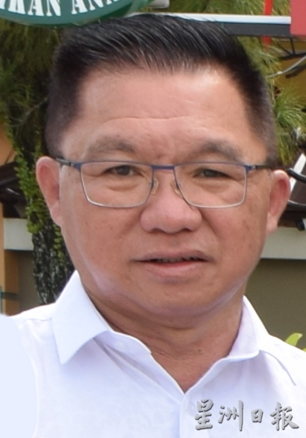 大霹雳时事焦点／虽面对商家反对 下霹店前置大垃圾桶照跑