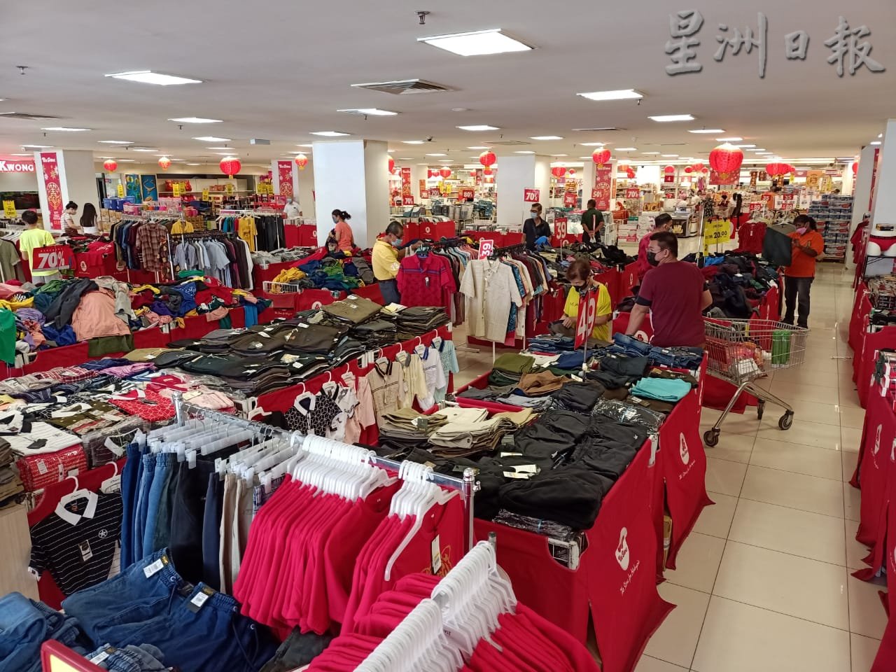 大霹雳时事焦点／过年前黄金周末 巴刹商场大旺