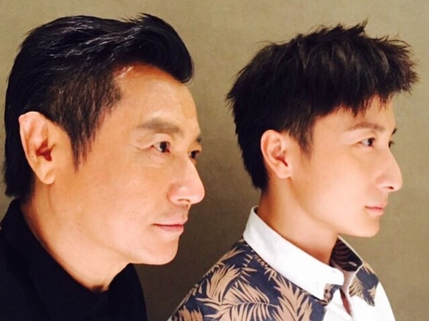 失散“父子”重聚 石修晒与方力申饼印合照 