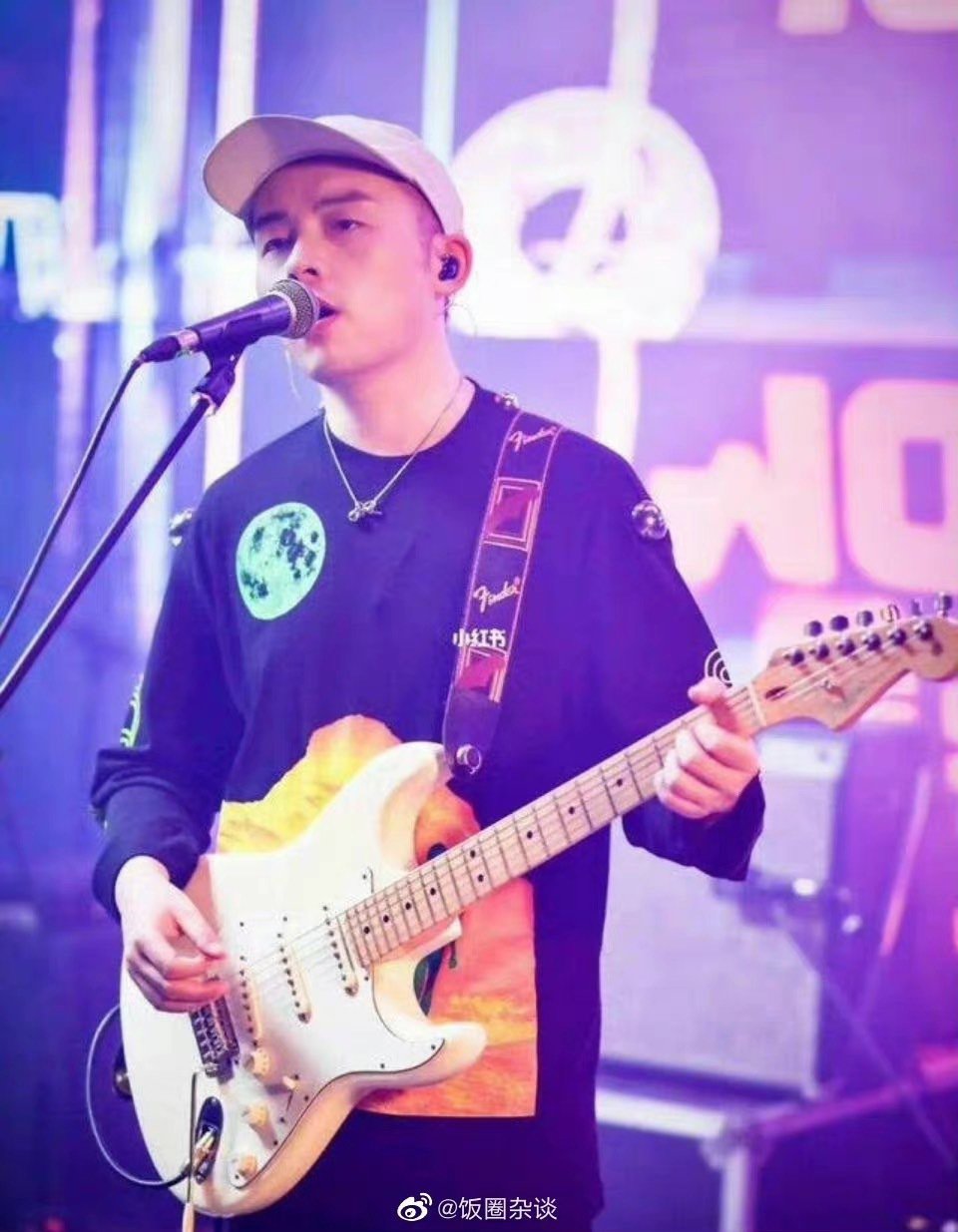 姐弟恋好事近?周迅带卓越回老家见家长