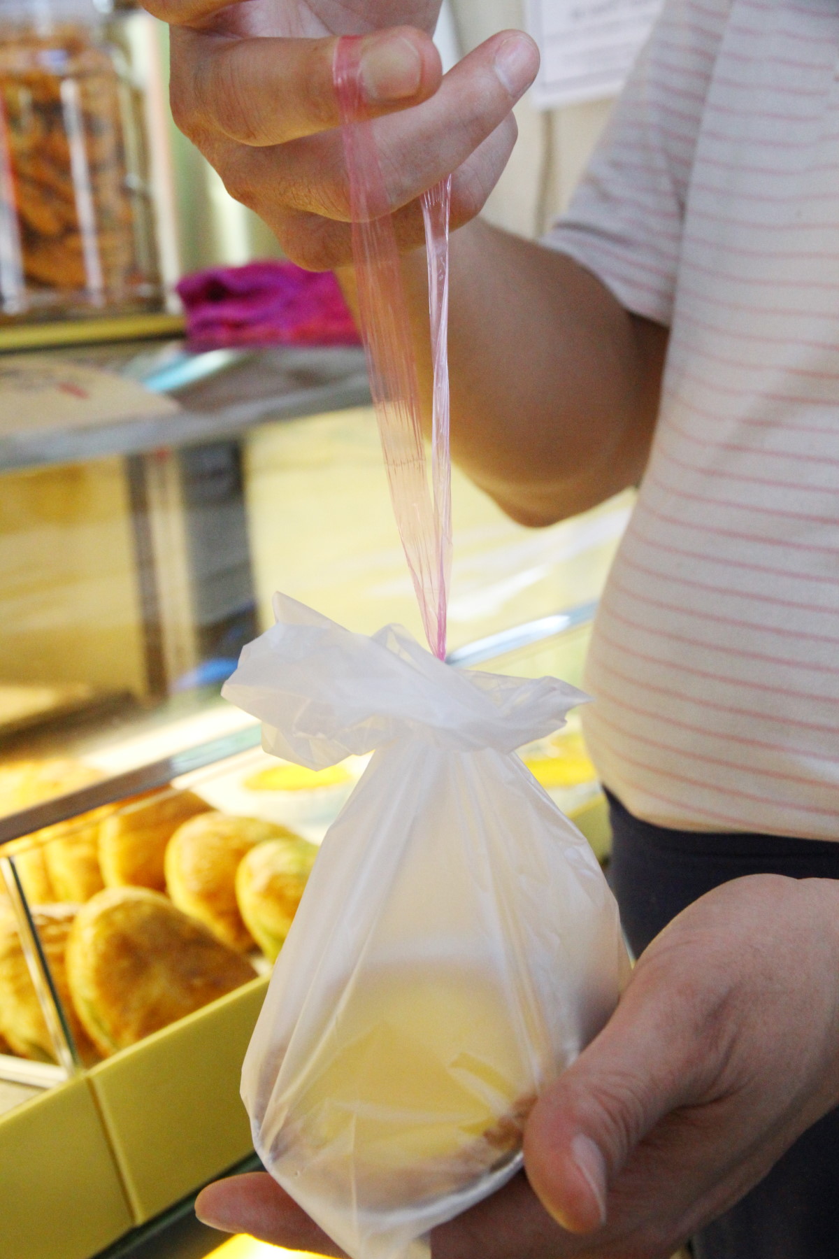 封面-大都会/跟进食物包装不能用订书针