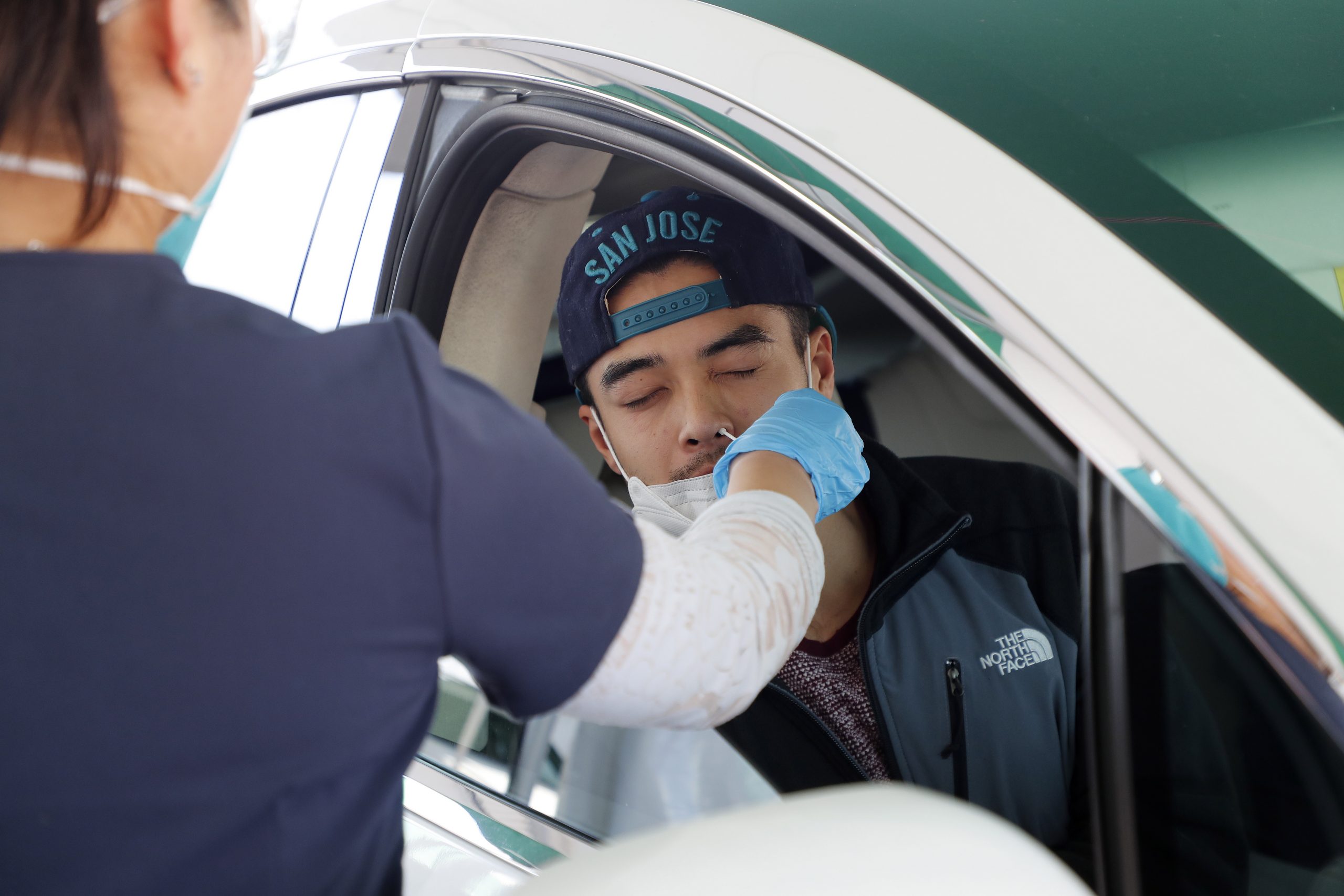 封面∕新变种“Deltacron”现踪 塞浦路斯发现Delta+Omicron新变种