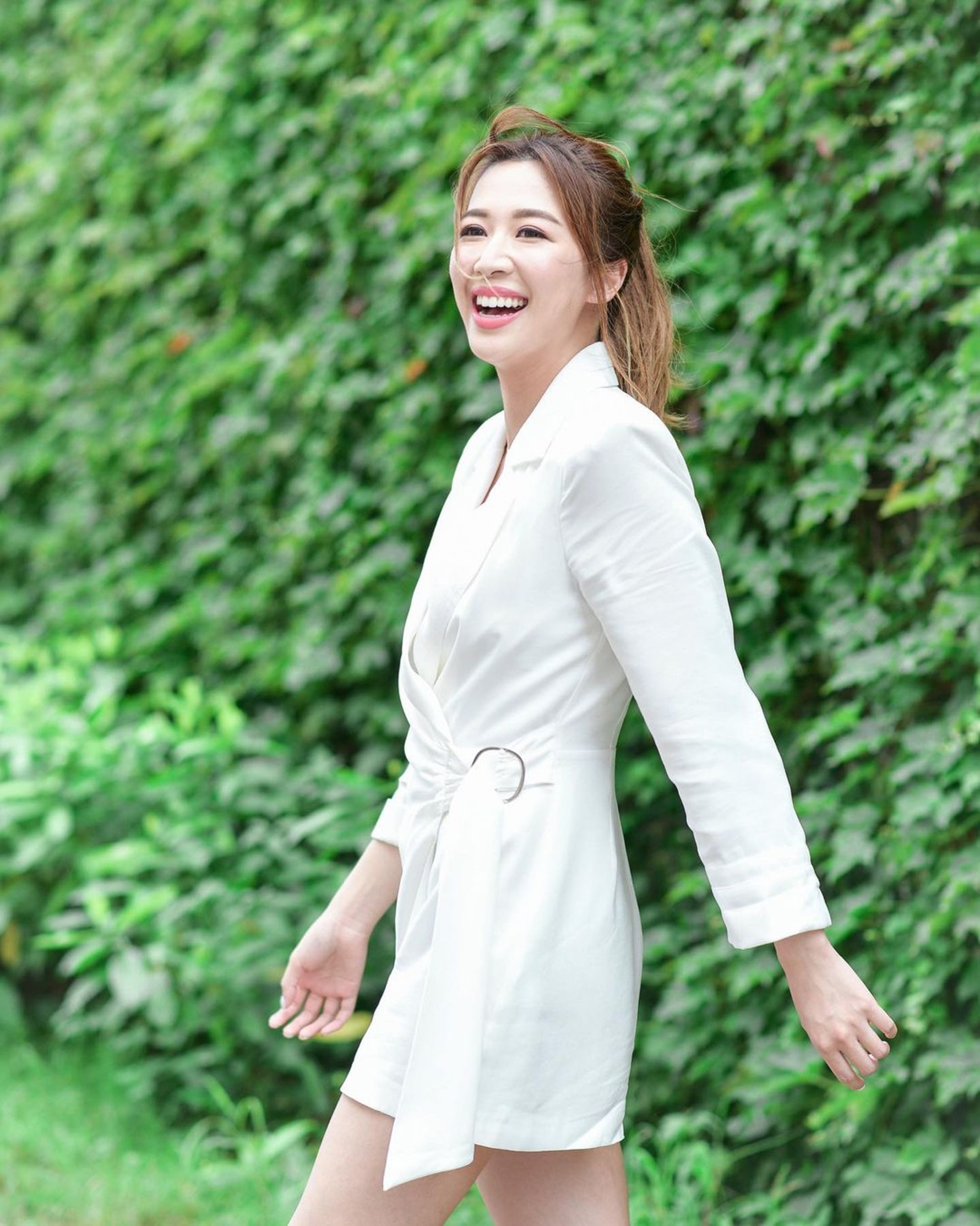 岑杏贤有子万事足 约满离巢无线