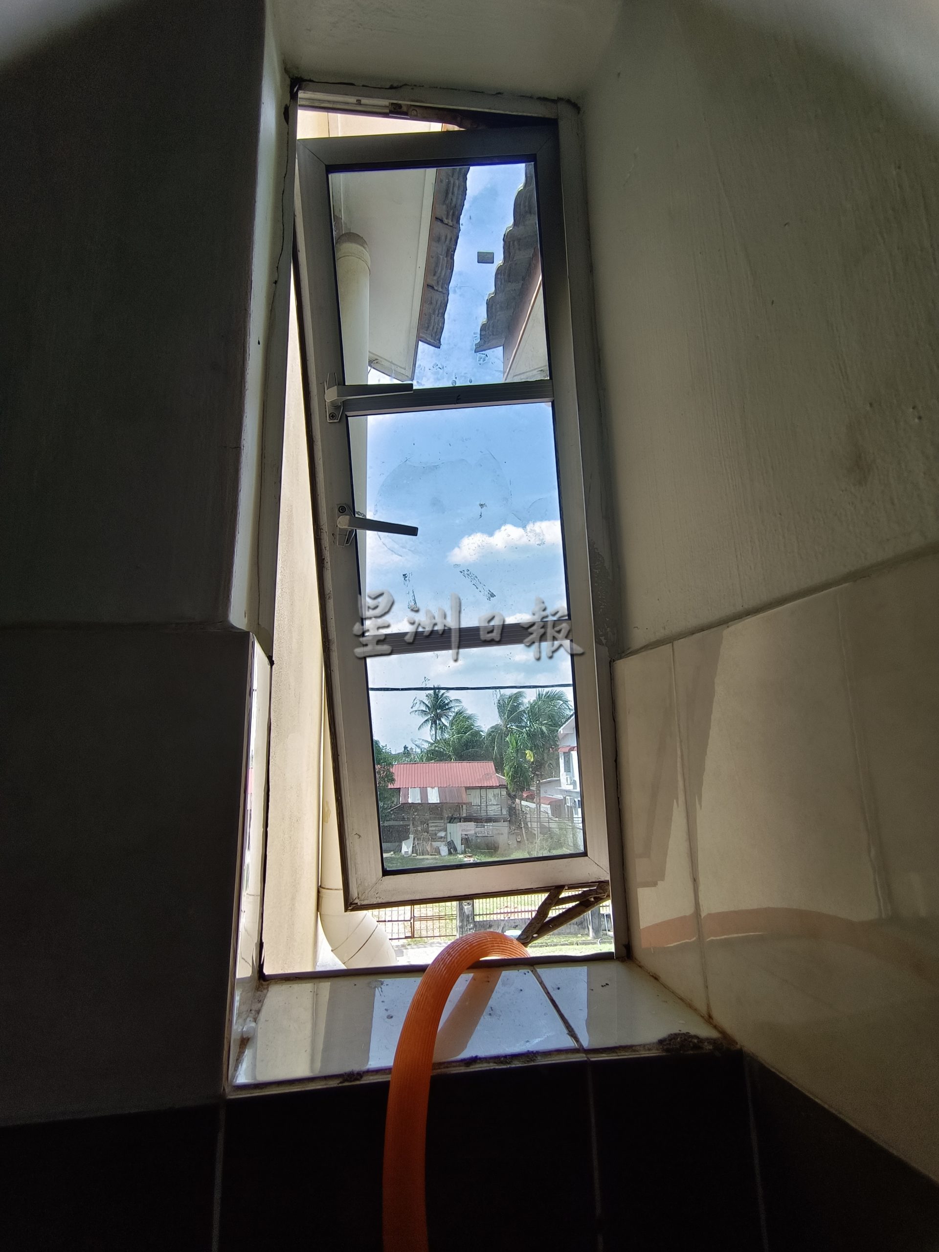 已审(大北马)三洋救护慈善机构办公室入贼,被偷走逾万令吉的医护器材;主席徐忠鸿说,该机构暂时不对外进行筹款。