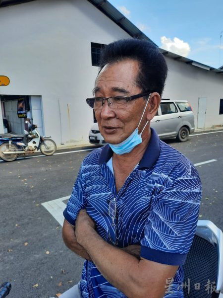 **已签发(请置头条)**柔:第二版头条:麻河中游段面对前后夹攻,4个地区发生水灾,逾200户受影响