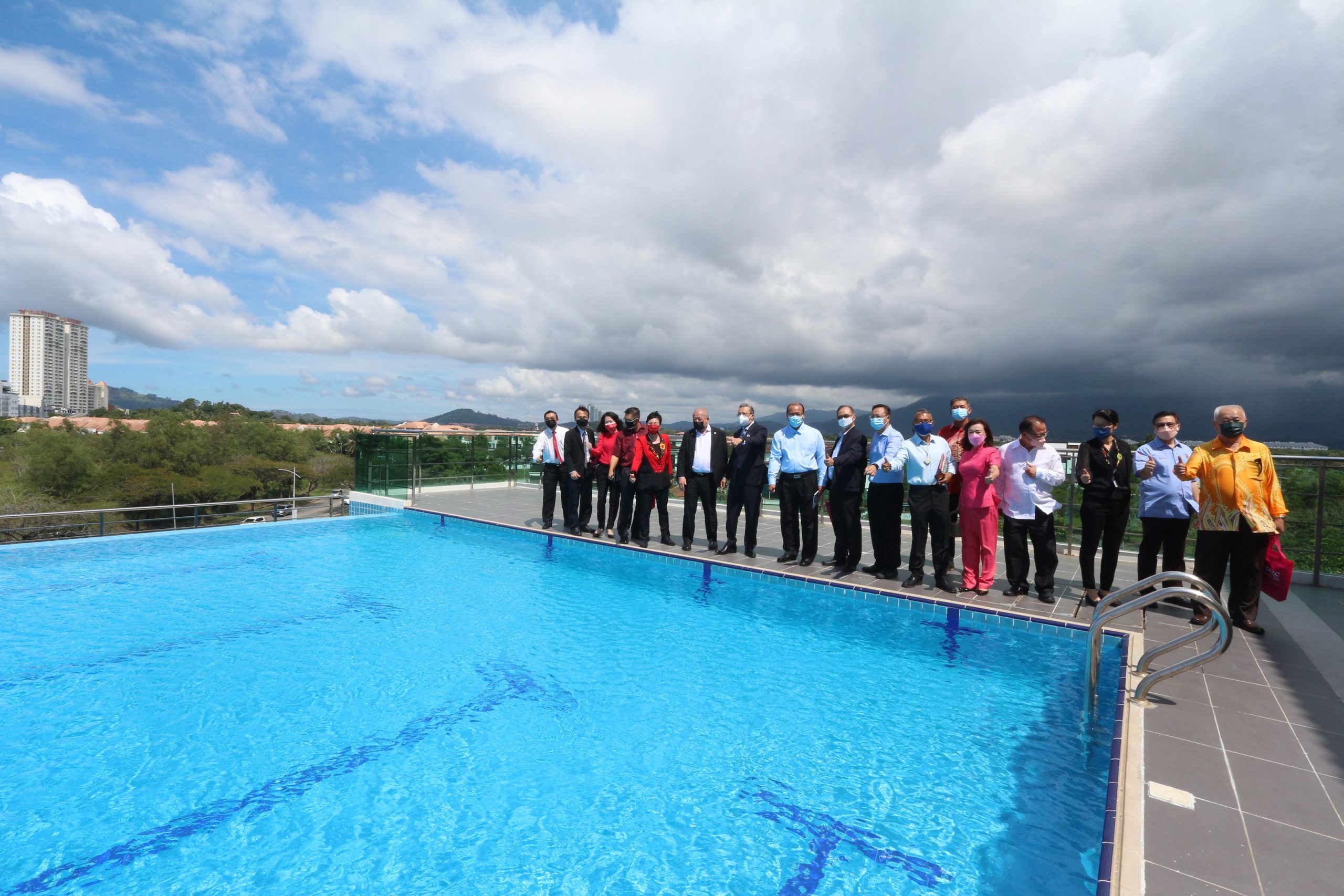 廖中莱:拉大沙分院根据社区需求开办课程