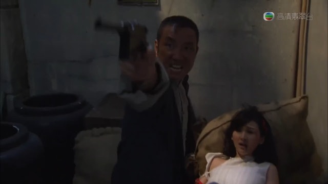 御用强奸犯原来是住家好男人 黄炜溏为妻儿当“煮饭公 ”