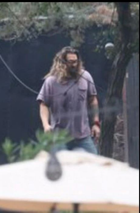 恢单后后住露营车 水行侠身形走样变臃肿