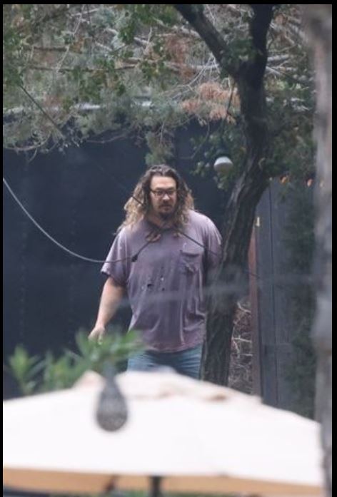 恢单后后住露营车 水行侠身形走样变臃肿