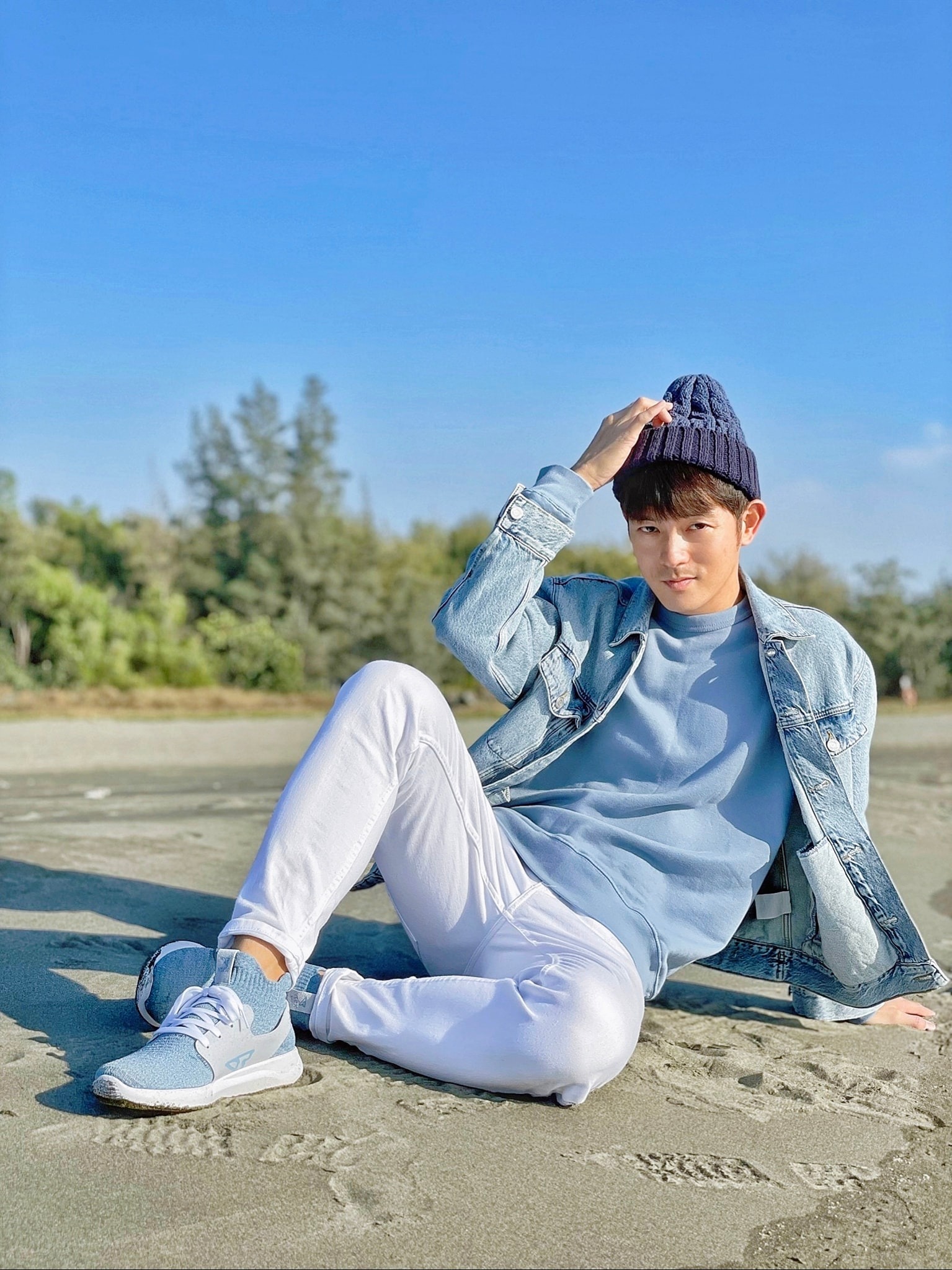 手机桌布紧搂周晓涵指“地震也不放开” 宥胜遭网轰“你左思右想过了吗”急删文