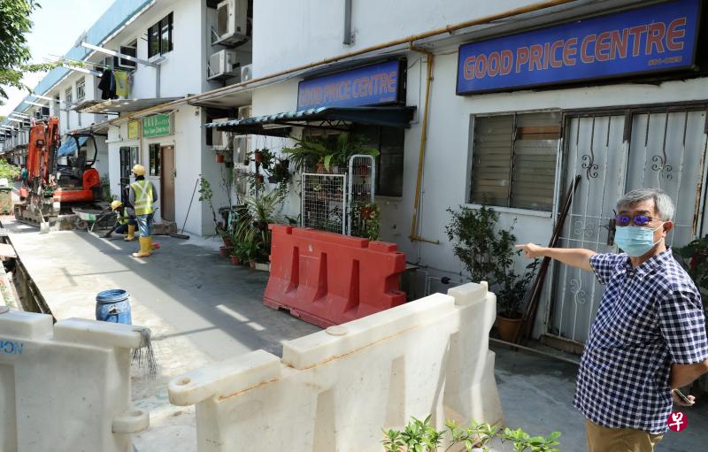 承包商封道换水管没通知 居民申诉有家归不得