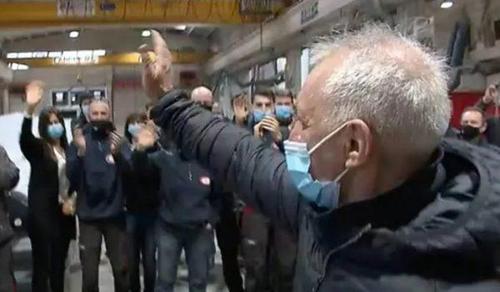 拼盘/意大利 合捐年假助同僚退休