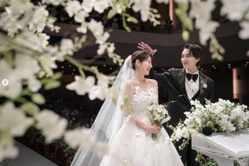 朴信惠胎儿性别曝光  闺蜜气球露馅